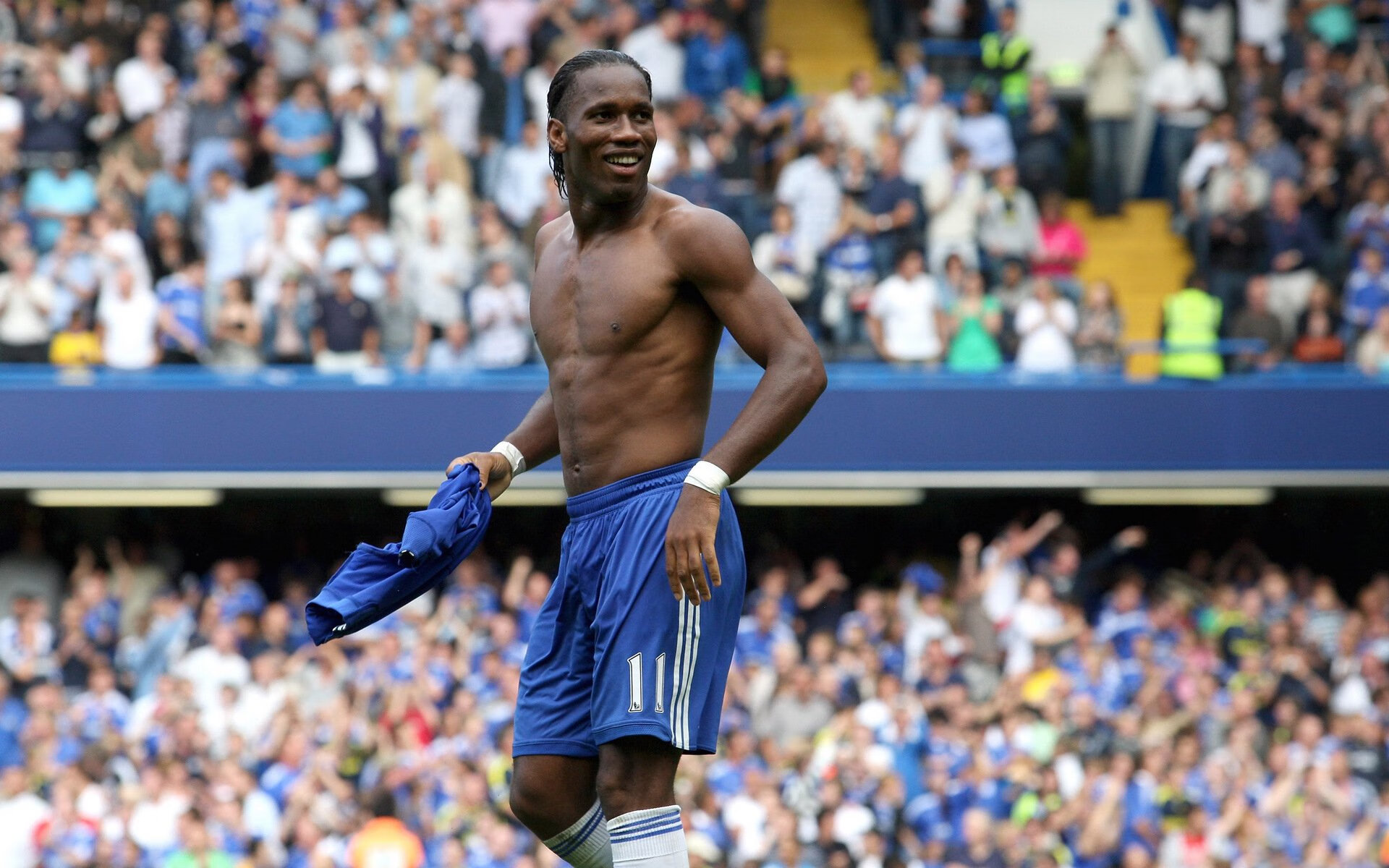 “马科斯·梅特罗的防守反击技术，助力美洲狮队实现跨越式发展”